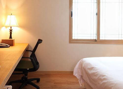 Dream House Hostel *